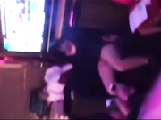 国内KTV里妹子表演神技用小穴抽烟吹气球还可以写毛笔字祝大家快乐搞笑对话